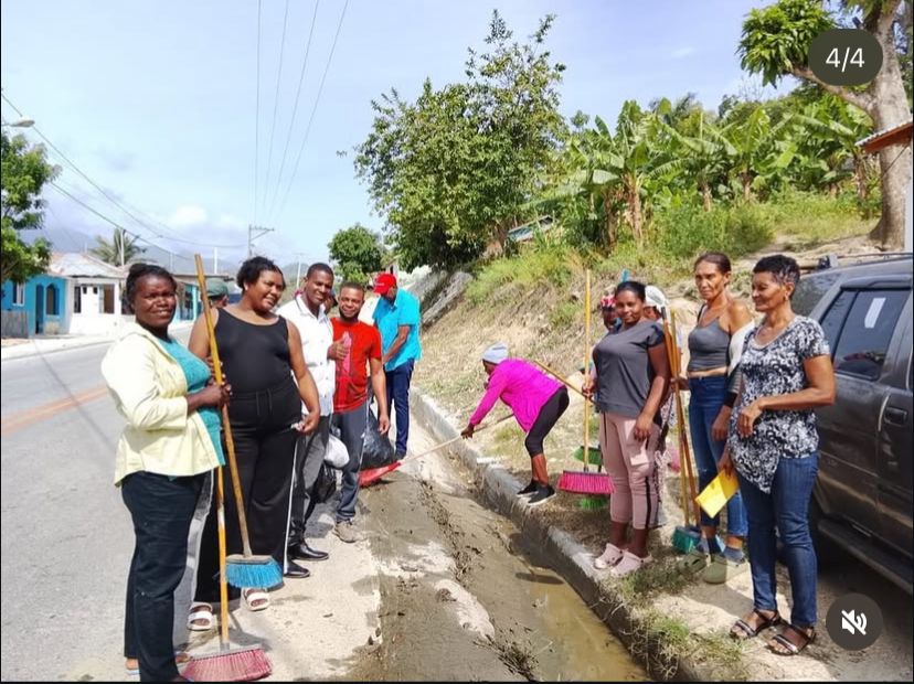 Ayuntamiento realiza operativo de limpieza para mantener espacios públicos en óptimas condiciones